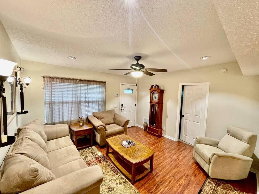 Cozy Modest Home Near Universal Studios/Volcanobay Orlando Exteriör bild