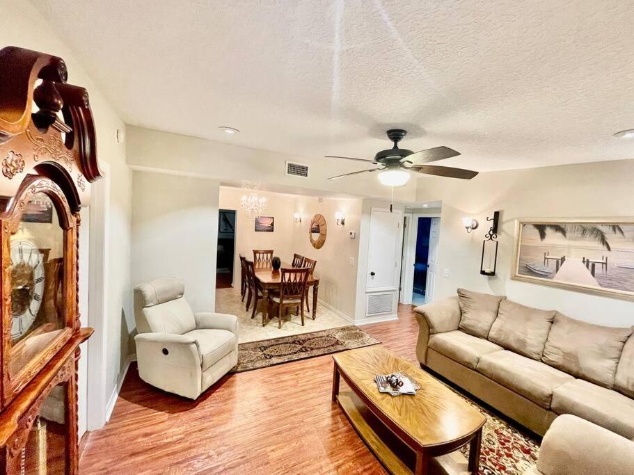 Cozy Modest Home Near Universal Studios/Volcanobay Orlando Exteriör bild